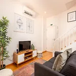 Charming 1-Bedroom Apartment In Oporto